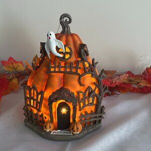 Halloween 11 inch LED resin  Haunted House